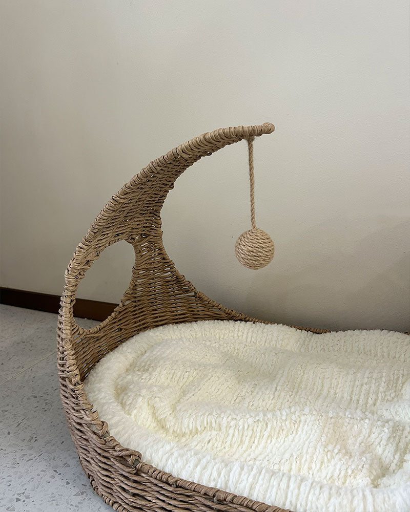 Moon-Shaped Woven Comfortable Cat Bed