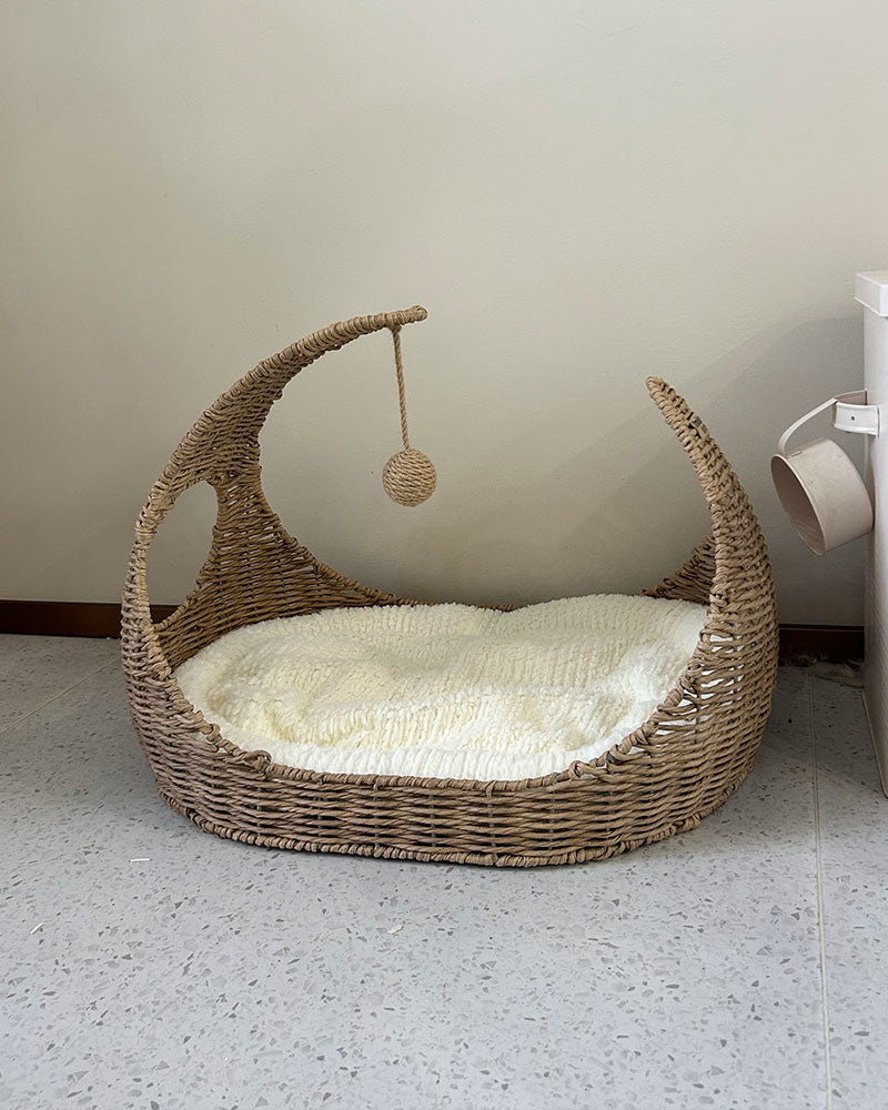 Moon-Shaped Woven Comfortable Cat Bed